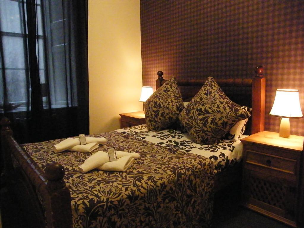 Royal Mile Group Apartments إدنبرة الغرفة الصورة